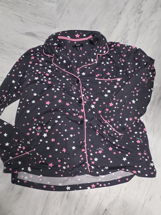 Simply Vera Vera Wang Other - Simply Vera Vera Wang Black Star-Print Pajama Set with Pink Trim